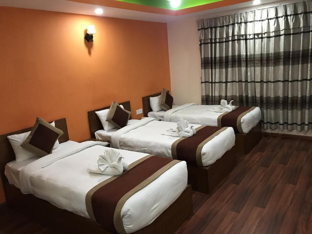 Kathmandu Peace Hotel Buitenkant foto