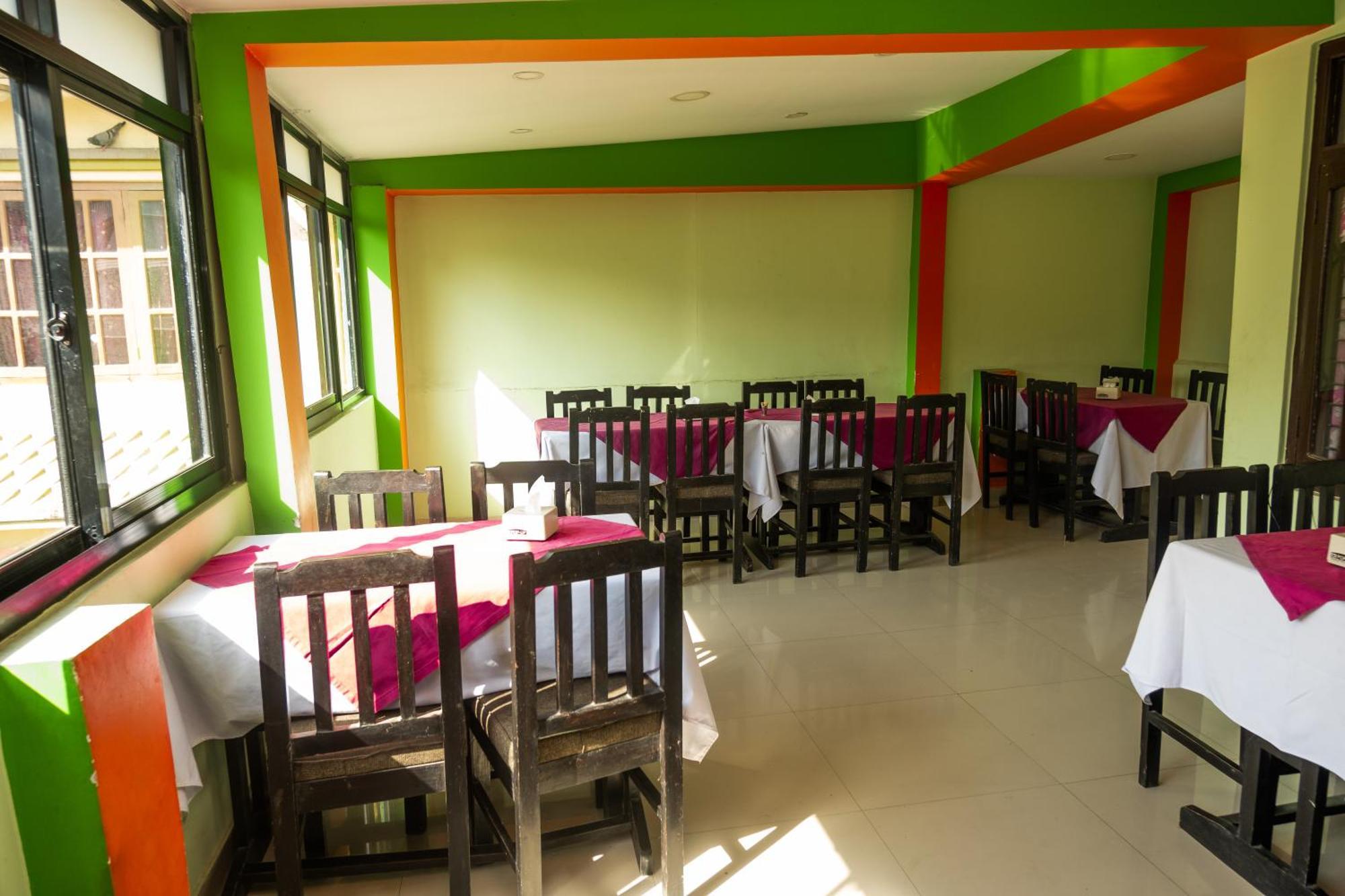 Kathmandu Peace Hotel Buitenkant foto